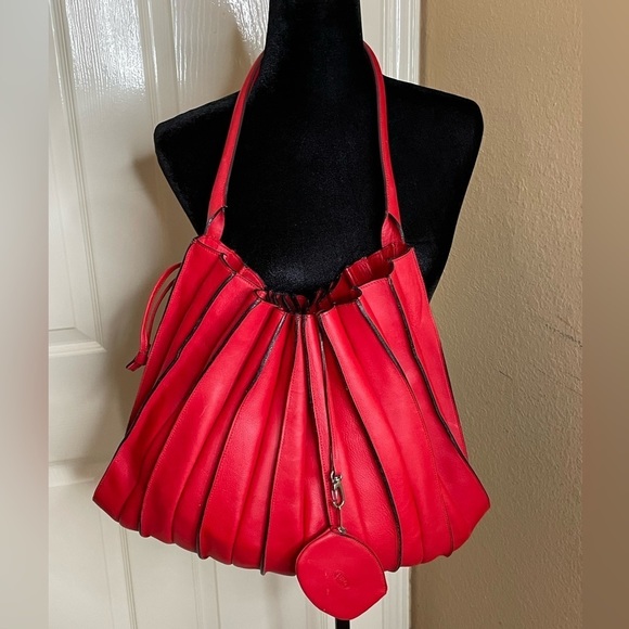 lupo Handbags - Beautiful Red LUPO leather bag.​​​​